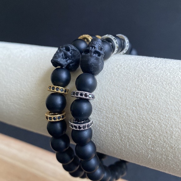 Matte Onyx Black Skull Bracelet with Gold or Silver Accent Beads - Picture 1 of 6